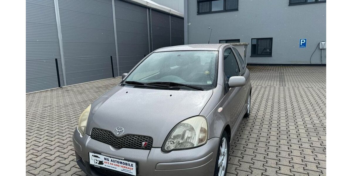 Toyota Yaris 151.000 km 1.350 &euro; Rauschenberg 35282
