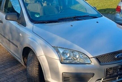 Ford Focus 233.000 km 900 &euro; Grünberg 35305
