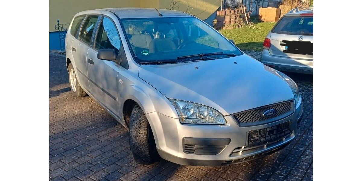 Ford Focus 233.000 km 900 &euro; Grünberg 35305