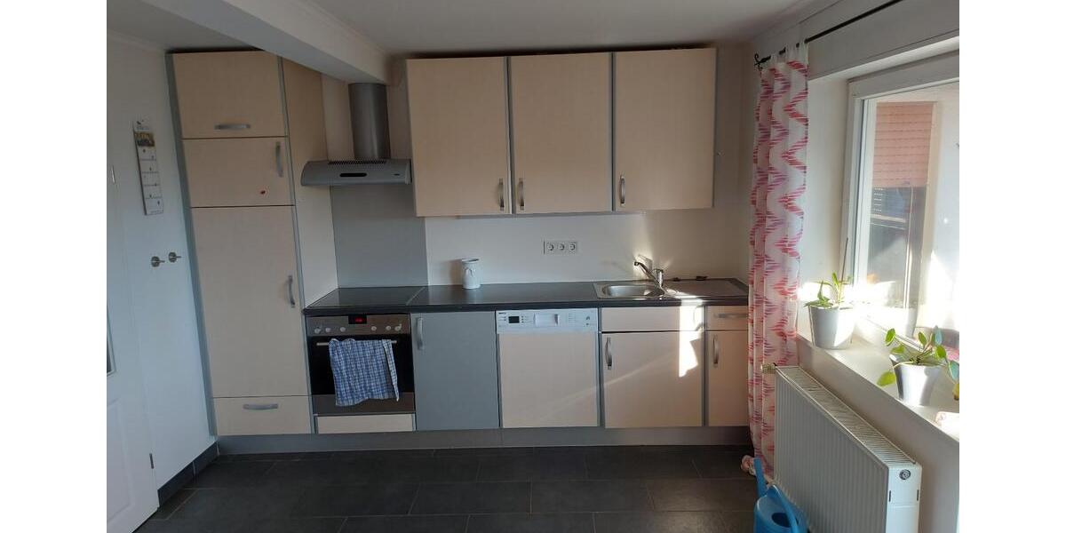 Etagenwohnung Münchhausen - 8 Zimmer, 130 m&sup2;, 1.150&euro; | Angebot:25701477