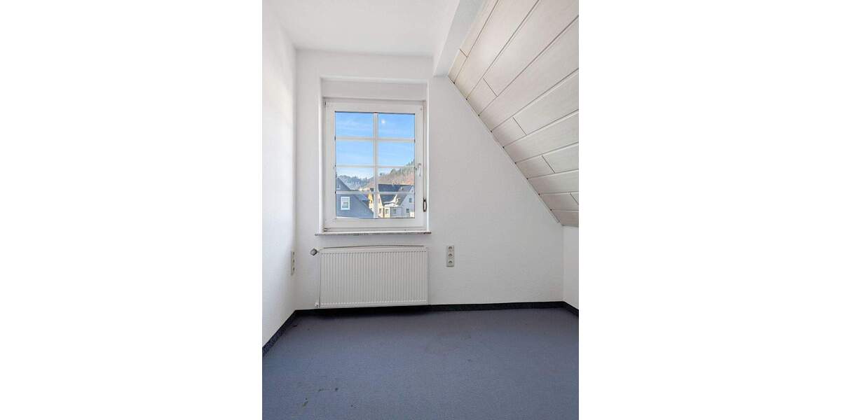 Doppelhaushälfte Bad Laasphe - 4 Zimmer, 91 m&sup2;, 229.000&euro; | Angebot:25663937