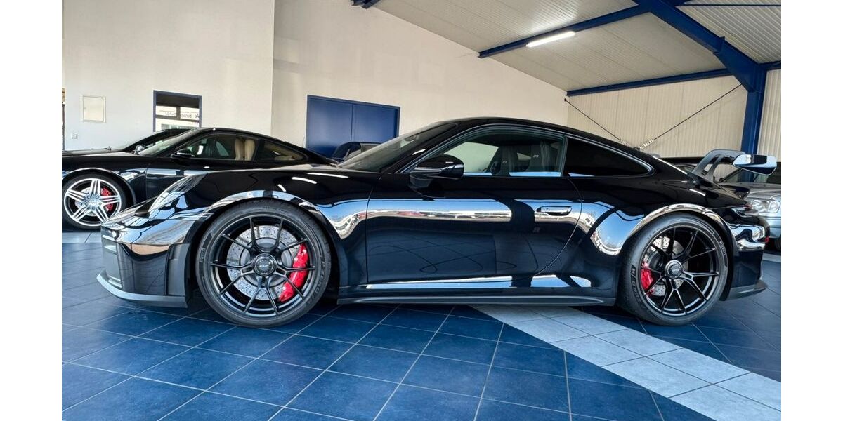 Porsche 992 5.700 km 207.992 &euro; Kirchhain 35274