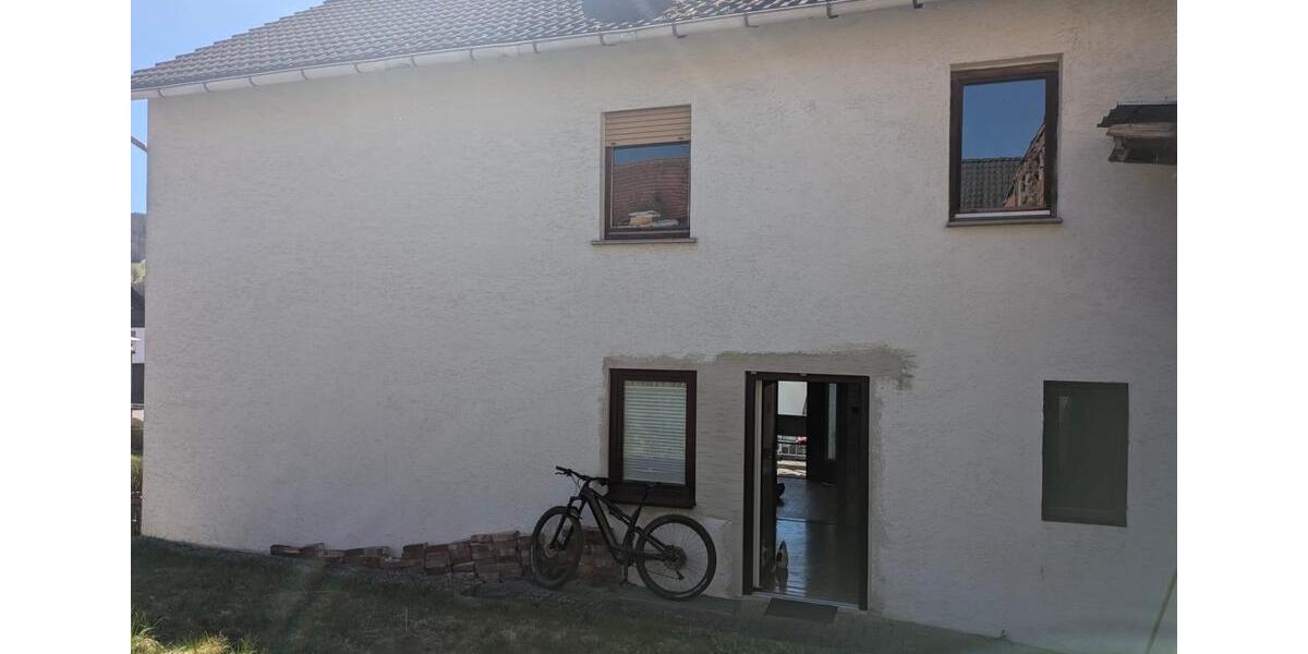 Einfamilienhaus Battenberg (Eder) - 5 Zimmer, 200 m&sup2;, 120.000&euro; | Angebot:26221855