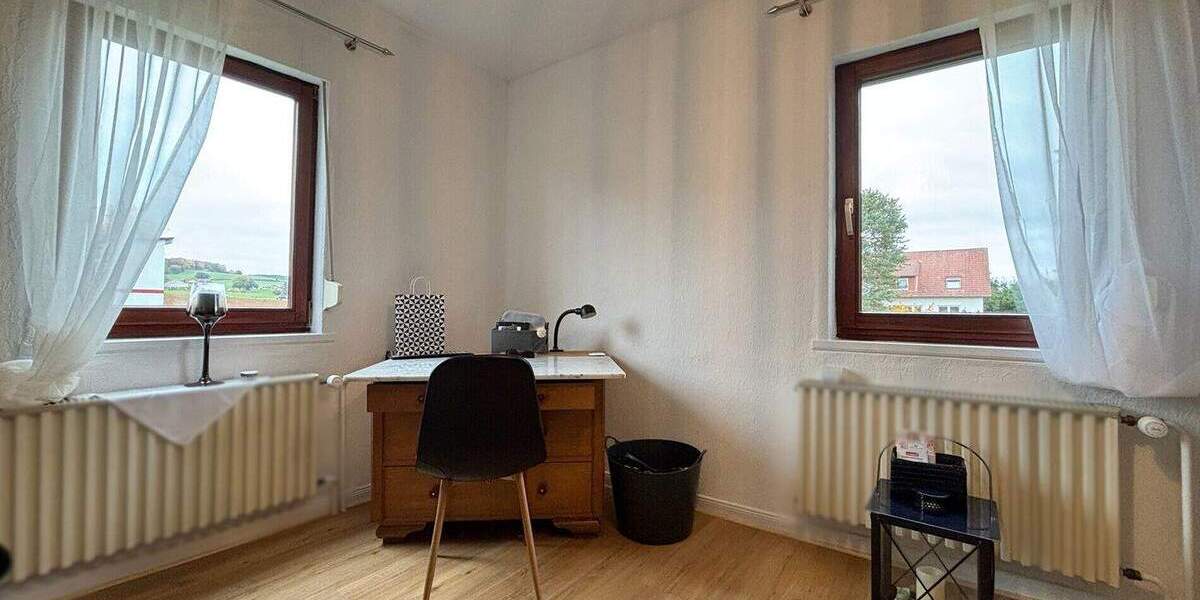 Einfamilienhaus Lahntal / Sterzhausen Sterzhausen - 7 Zimmer, 180 m&sup2;, 439.000&euro; | Angebot:25689226