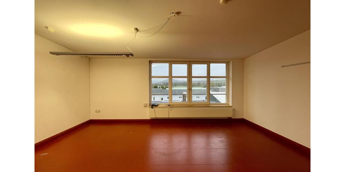 Gewerbeobjekt Frankenberg (Eder) - 2.750&euro; | Angebot:18001884