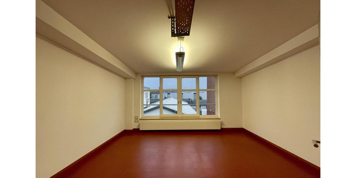 Gewerbeobjekt Frankenberg (Eder) - 2.750&euro; | Angebot:18001884