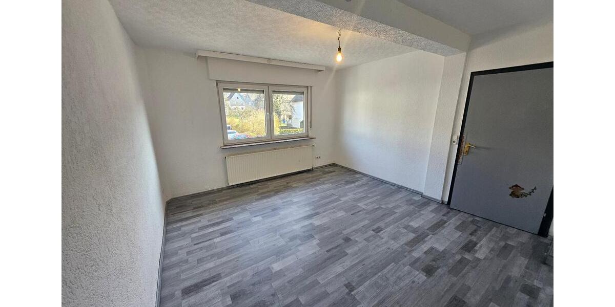 Einfamilienhaus Breidenbach - 4 Zimmer, 160 m&sup2;, 950&euro; | Angebot:25581567