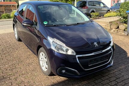 Peugeot 208 83.000 km 5.950 &euro; Kirtorf 36320