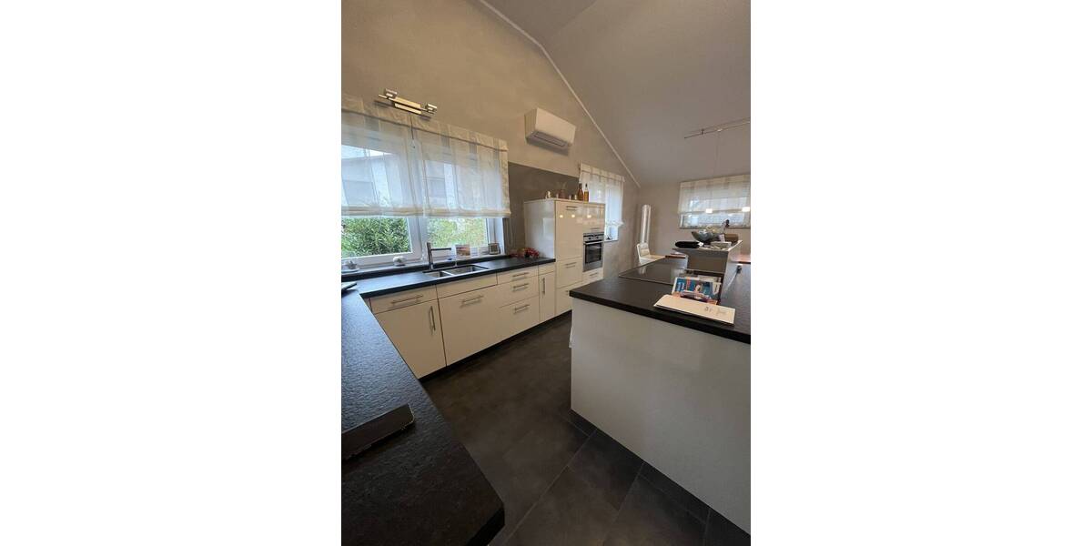 Etagenwohnung Reiskirchen Hattenrod - 7 Zimmer, 250 m&sup2;, 670.000&euro; | Angebot:26794222