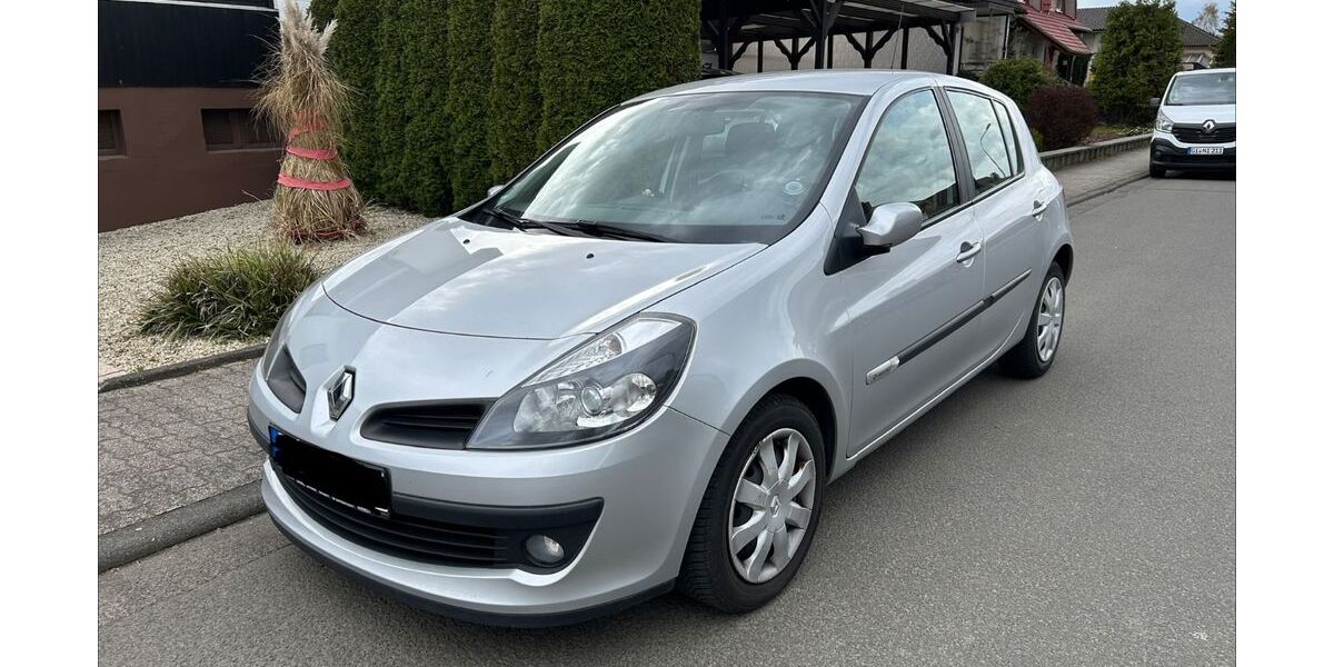 Renault Clio 92.678 km 3.500 &euro; Buseck 35418