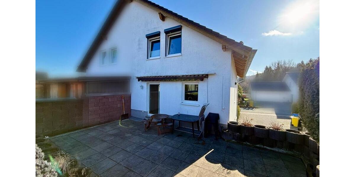 Doppelhaushälfte Bad Laasphe - 6 Zimmer, 140 m&sup2;, 295.000&euro; | Angebot:25408072