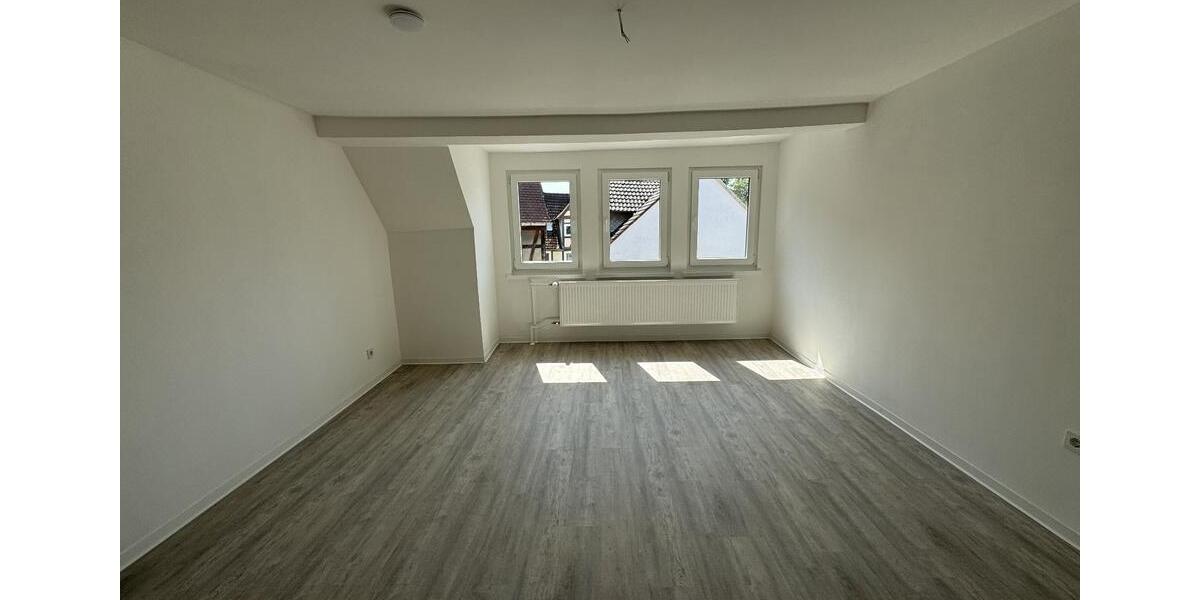 Dachgeschoßwohnung Homberg (Ohm) - 3 Zimmer, 87 m&sup2;, 820&euro; | Angebot:24418516