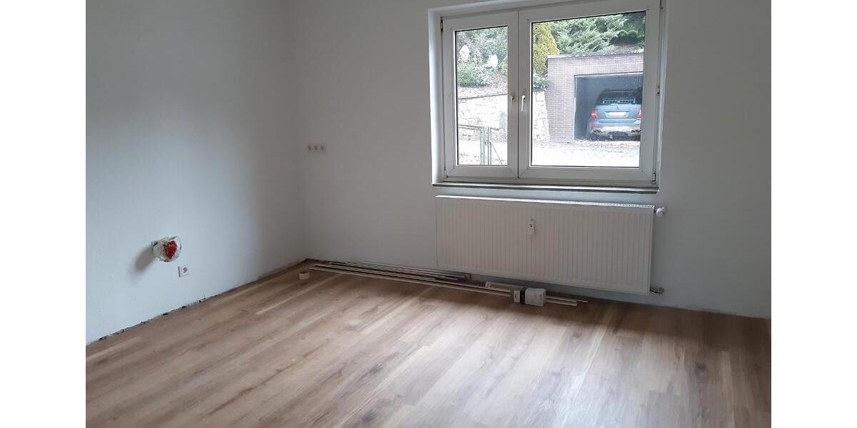 Einfamilienhaus Lahntal - 9 Zimmer, 235 m&sup2;, 360.000&euro; | Angebot:27111658