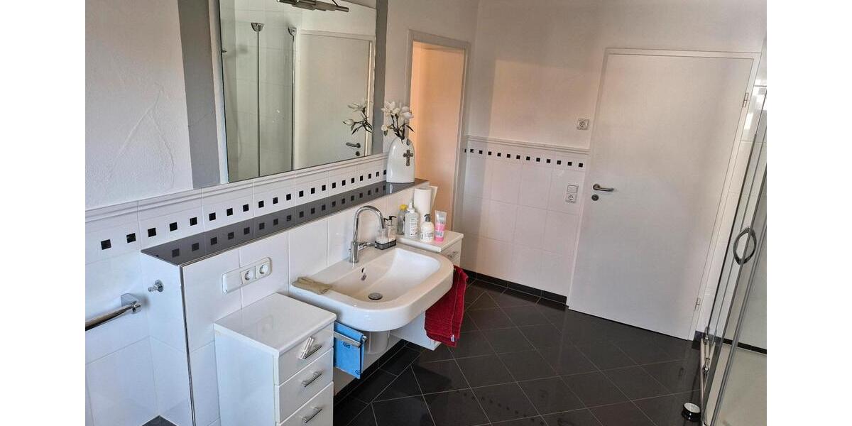 Mehrfamilienhaus, Wohnhaus Burgwald - 8 Zimmer, 159 m&sup2;, 345.000&euro; | Angebot:23595903