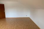 Dachgeschoßwohnung Reiskirchen - 3 Zimmer, 82 m&sup2;, 560&euro; | Angebot:25804446