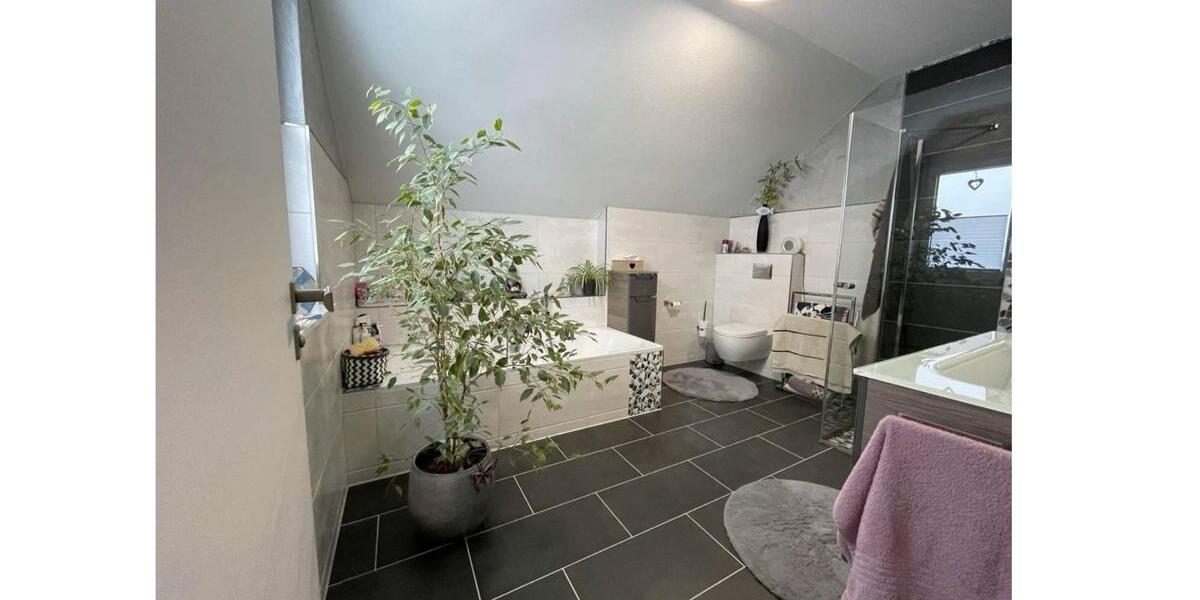 Einfamilienhaus Allendorf (Eder) - 4 Zimmer, 150 m&sup2;, 430.000&euro; | Angebot:27053461