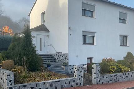 Haus Dautphetal - 6 Zimmer, 140 m&sup2;, 350.000&euro; | Angebot:26611187