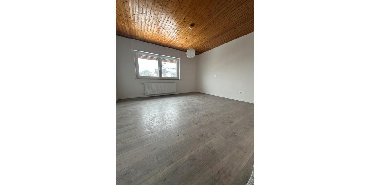 Einfamilienhaus Allendorf (Eder) - 5 Zimmer, 150 m&sup2;, 310.000&euro; | Angebot:25906358