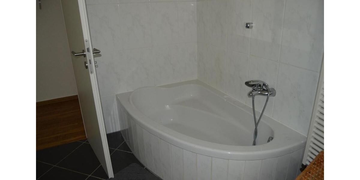 Mehrfamilienhaus, Wohnhaus Lahntal - 9 Zimmer, 265 m&sup2;, 400.000&euro; | Angebot:25108121