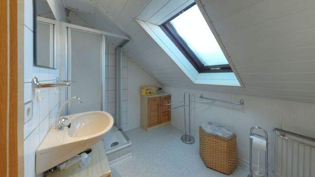 Einfamilienhaus Bad Endbach - 8 Zimmer, 204 m&sup2;, 213.000&euro; | Angebot:25726242