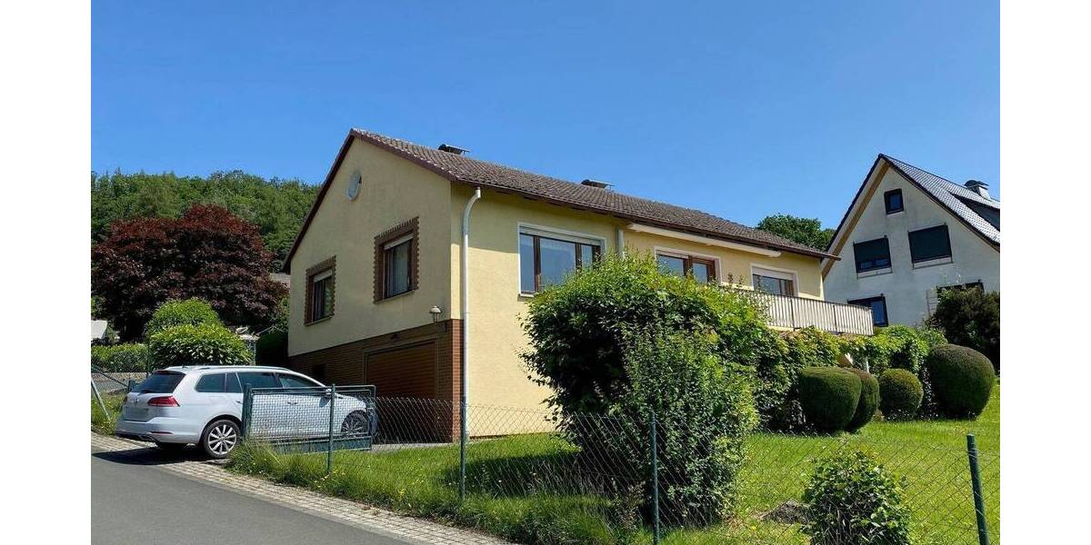 Einfamilienhaus Bad Laasphe - 5 Zimmer, 107 m&sup2;, 190.000&euro; | Angebot:25667526