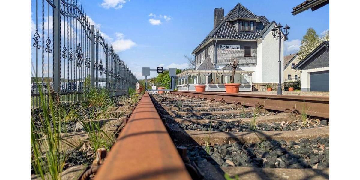 Einfamilienhaus Hatzfeld (Eder) Reddighausen - 7 Zimmer, 203 m&sup2;, 349.000&euro; | Angebot:25663934