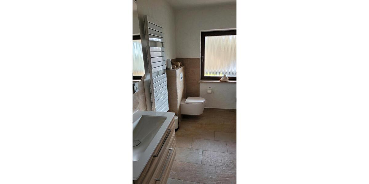 Etagenwohnung Bad Laasphe - 5 Zimmer, 130 m&sup2;, 700&euro; | Angebot:25221271