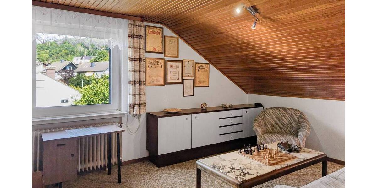 Einfamilienhaus Bad Laasphe - 6 Zimmer, 183 m&sup2;, 289.000&euro; | Angebot:25775252