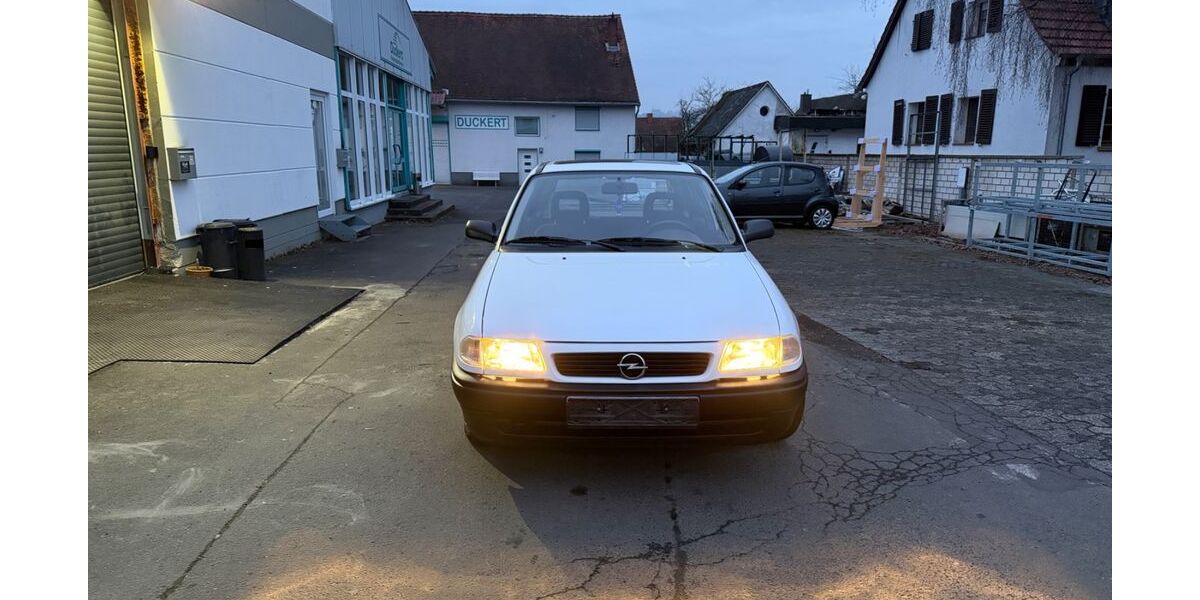 Opel Astra 62.223 km 2.399 &euro; Kirchhain 35274