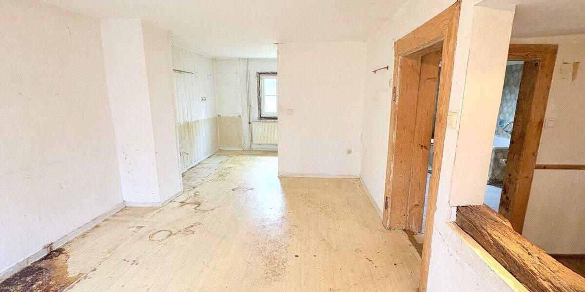 Einfamilienhaus Stadtallendorf / Schweinsberg Schweinsberg - 3 Zimmer, 113 m&sup2;, 169.900&euro; | Angebot:25775615