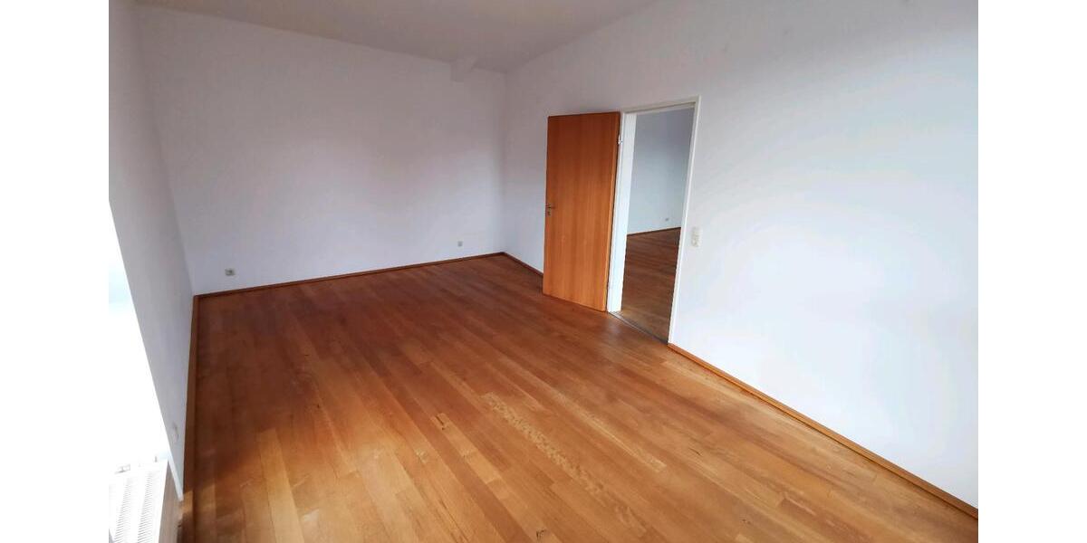 Etagenwohnung Wettenberg - 2.5 Zimmer, 74 m&sup2;, 329.000&euro; | Angebot:26398724