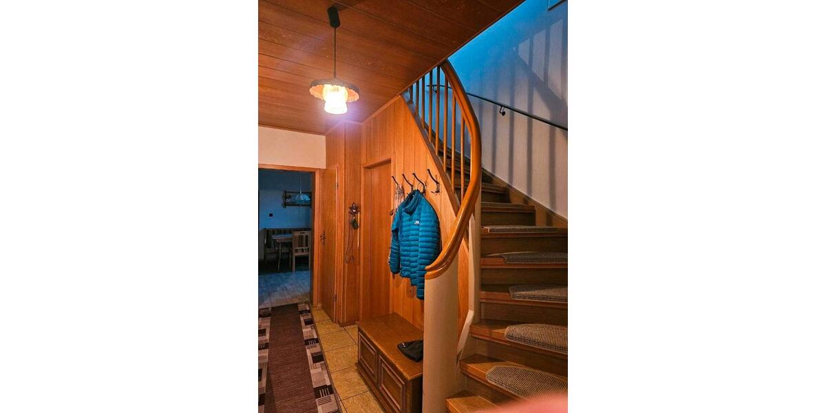 Einfamilienhaus Marburg Cappel - 8 Zimmer, 210 m&sup2;, 340.000&euro; | Angebot:24703674