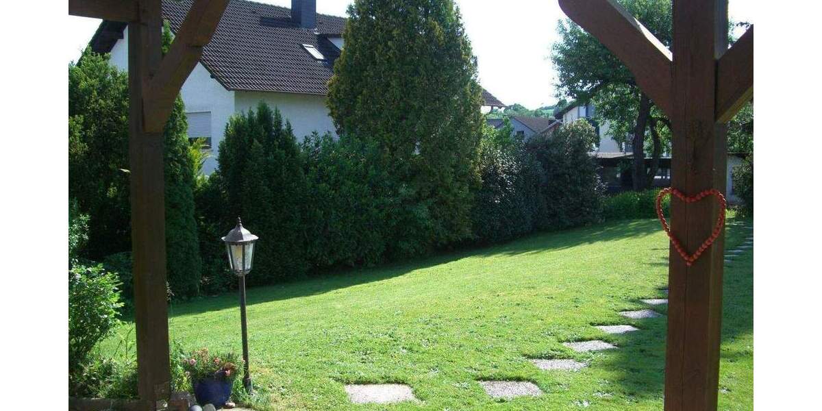 Einfamilienhaus Marburg-Schröck Schröck - 8 Zimmer, 180 m&sup2;, 480.000&euro; | Angebot:25823311