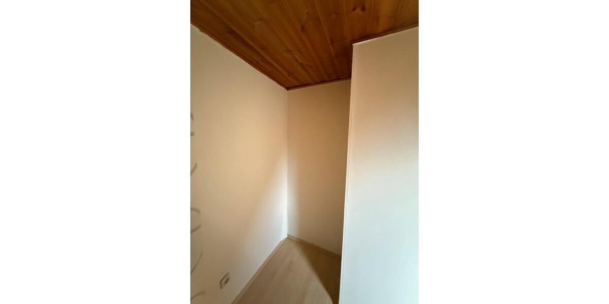 Dachgeschoßwohnung Frankenberg (Eder) - 2 Zimmer, 75 m&sup2;, 650&euro; | Angebot:24239943