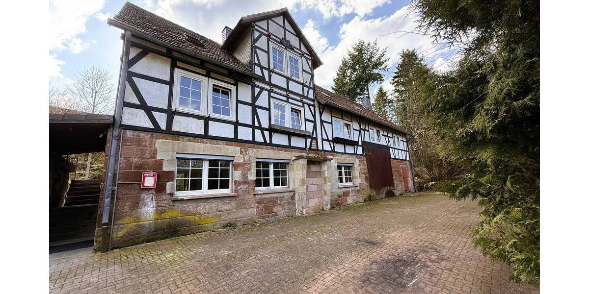 Mehrfamilienhaus, Wohnhaus Frankenberg (Eder) Friedrichshausen - 1 Zimmer, 220 m&sup2;, 150.000&euro; | Angebot:26118046