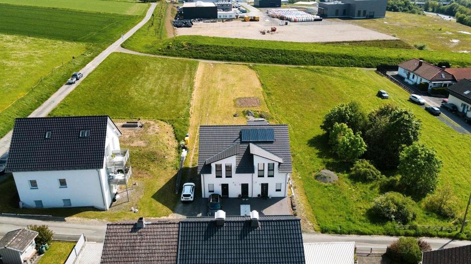 Doppelhaushälfte Bad Laasphe - 4 Zimmer, 109 m&sup2;, 399.000&euro; | Angebot:26042637