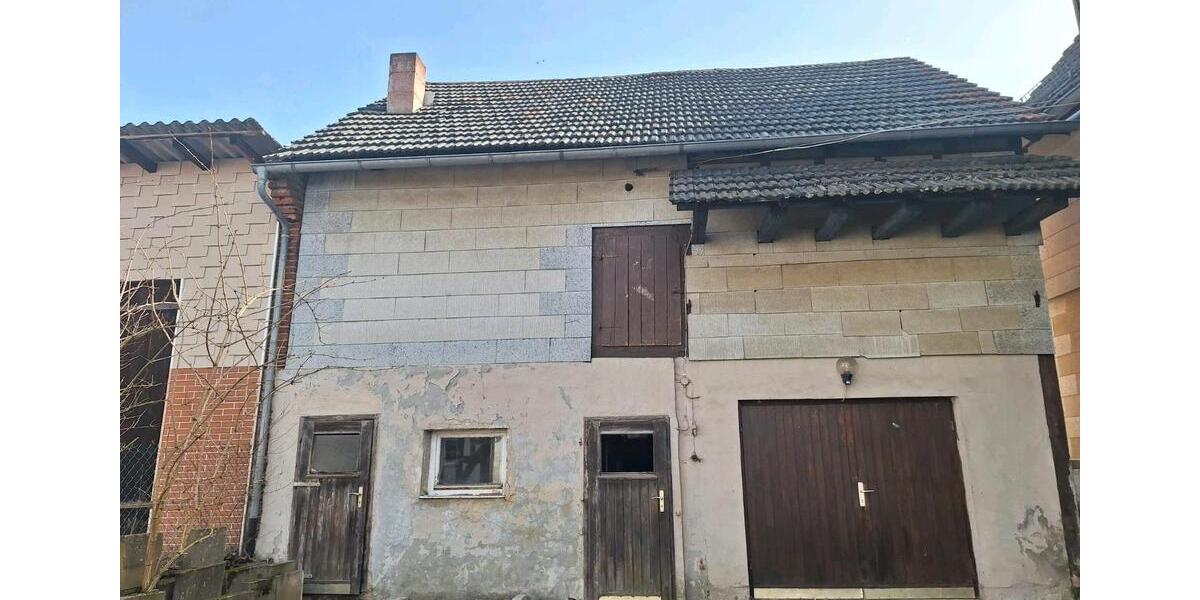 Einfamilienhaus Biedenkopf - 10 Zimmer, 140 m&sup2;, 105.000&euro; | Angebot:26198689