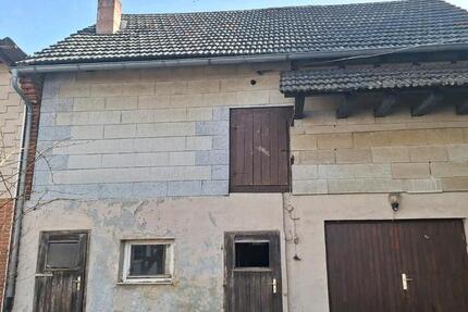 Haus Biedenkopf - 10 Zimmer, 140 m&sup2;, 105.000&euro; | Angebot:26198689