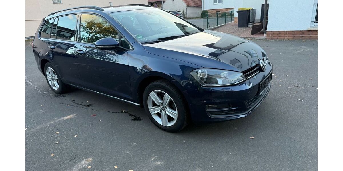 VW Golf 139.000 km 8.300 &euro; Wetter 35083