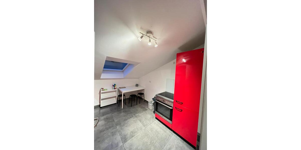 Dachgeschoßwohnung Gießen - 3 Zimmer, 105 m&sup2;, 520&euro; | Angebot:25752113