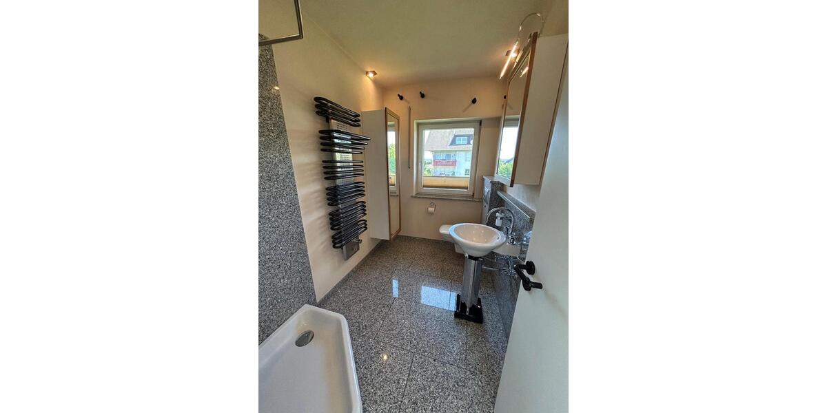 Einfamilienhaus Burgwald - 6 Zimmer, 270 m&sup2;, 445.000&euro; | Angebot:25104555