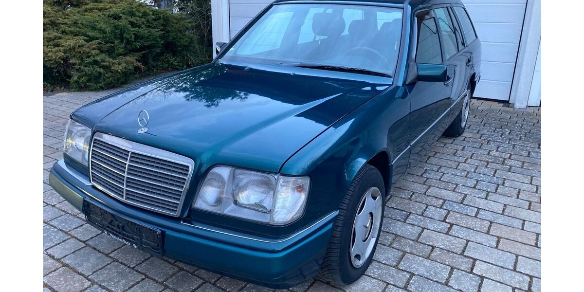 Mercedes-Benz E 220 229.000 km 9.950 &euro; Stadtallendorf 35260