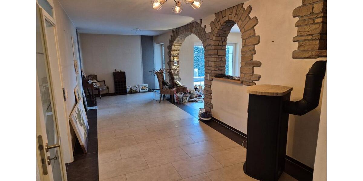 Einfamilienhaus Lahntal - 8 Zimmer, 270 m&sup2;, 538.000&euro; | Angebot:26524072