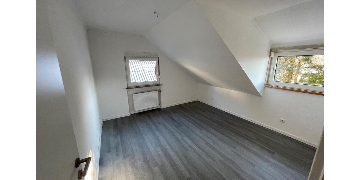 Etagenwohnung Bischoffen - 4.5 Zimmer, 99 m&sup2;, 790&euro; | Angebot:26644574
