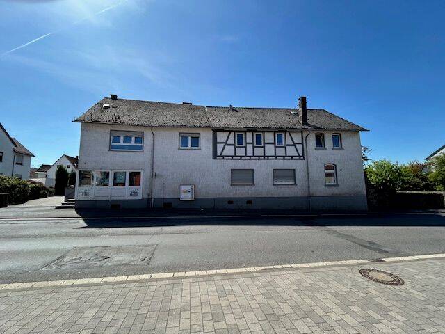 Mehrfamilienhaus, Wohnhaus Lahnau Dorlar - 1 Zimmer, 650.000&euro; | Angebot:25705323