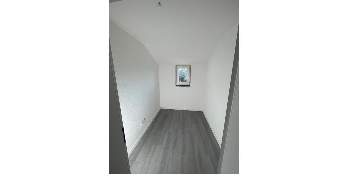 Etagenwohnung Bischoffen - 4.5 Zimmer, 99 m&sup2;, 790&euro; | Angebot:26644574