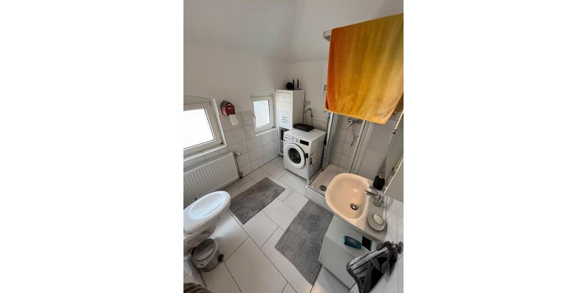 Dachgeschoßwohnung Gießen - 3.5 Zimmer, 14 m&sup2;, 310&euro; | Angebot:26543942
