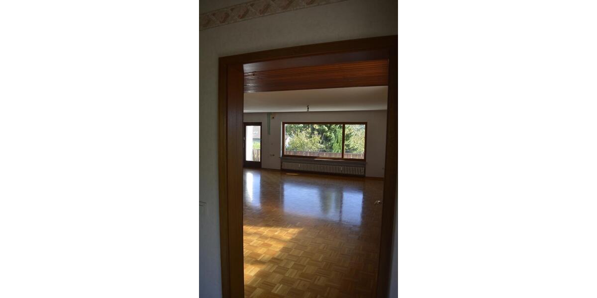 Mehrfamilienhaus, Wohnhaus Staufenberg - 11 Zimmer, 339 m&sup2;, 685.000&euro; | Angebot:24362675