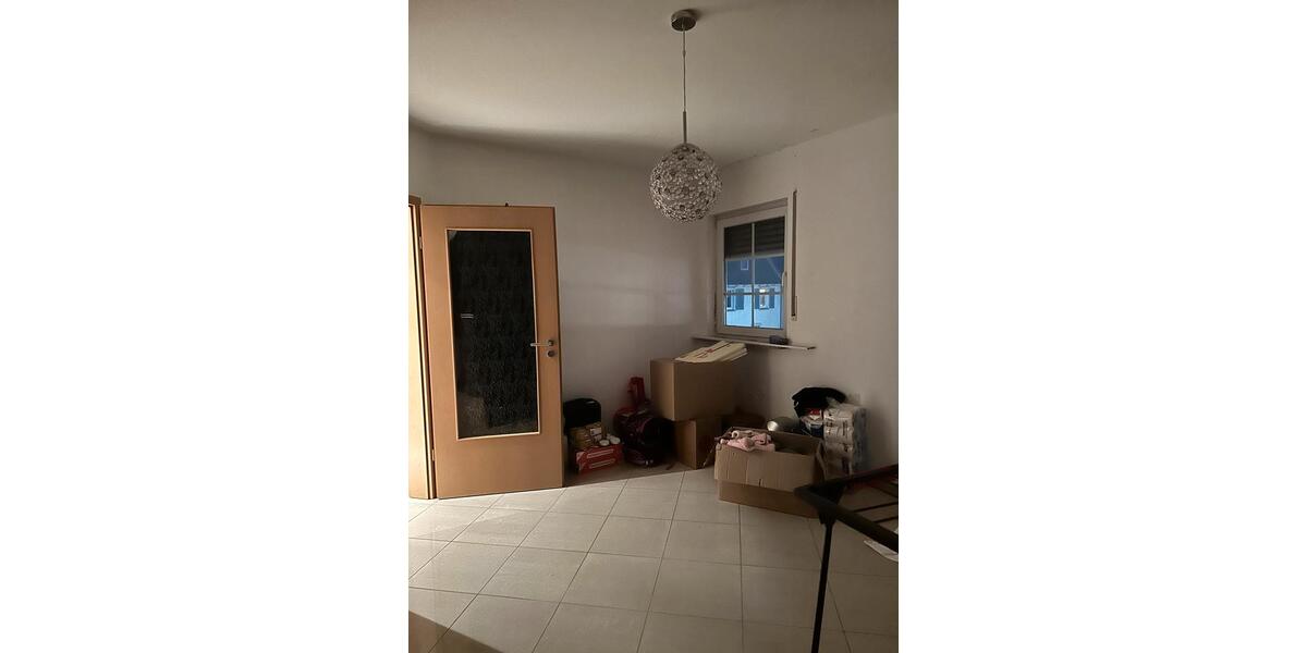 Etagenwohnung Steffenberg - 5 Zimmer, 112 m&sup2;, 1.500&euro; | Angebot:25764372