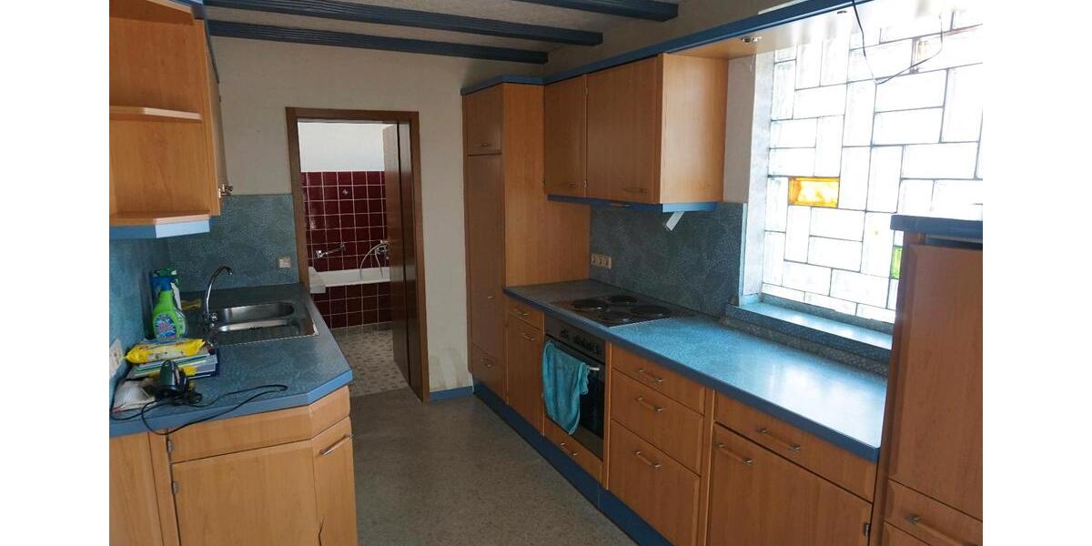 Einfamilienhaus Breidenbach - 7.5 Zimmer, 258 m&sup2;, 250.000&euro; | Angebot:25993048